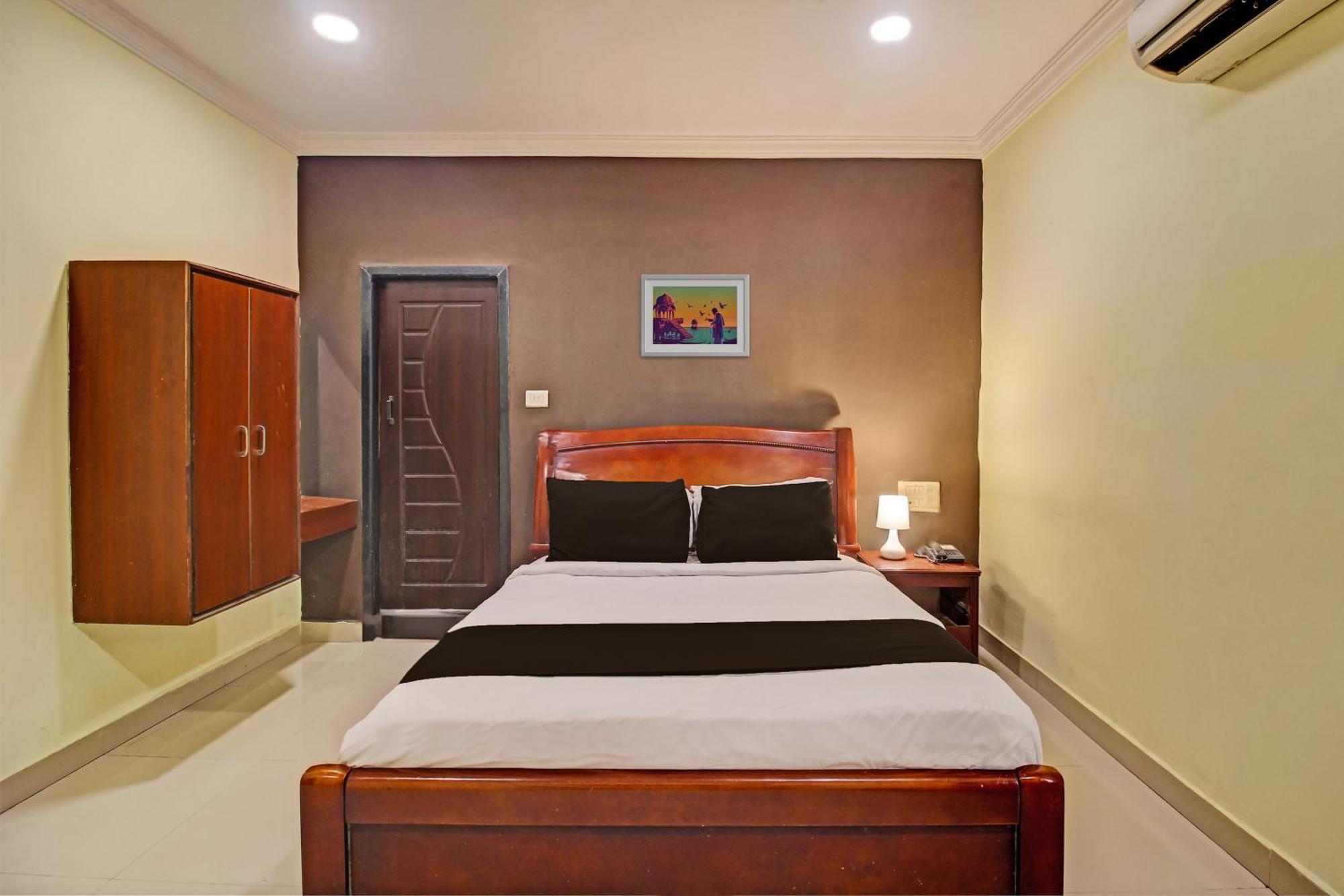 Hotel O Ruma Near Nampally Railway Station Haydarabad Dış mekan fotoğraf